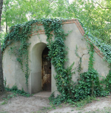 VISITA EL BUNKER DEL PARQUE DE EL CAPRICHO